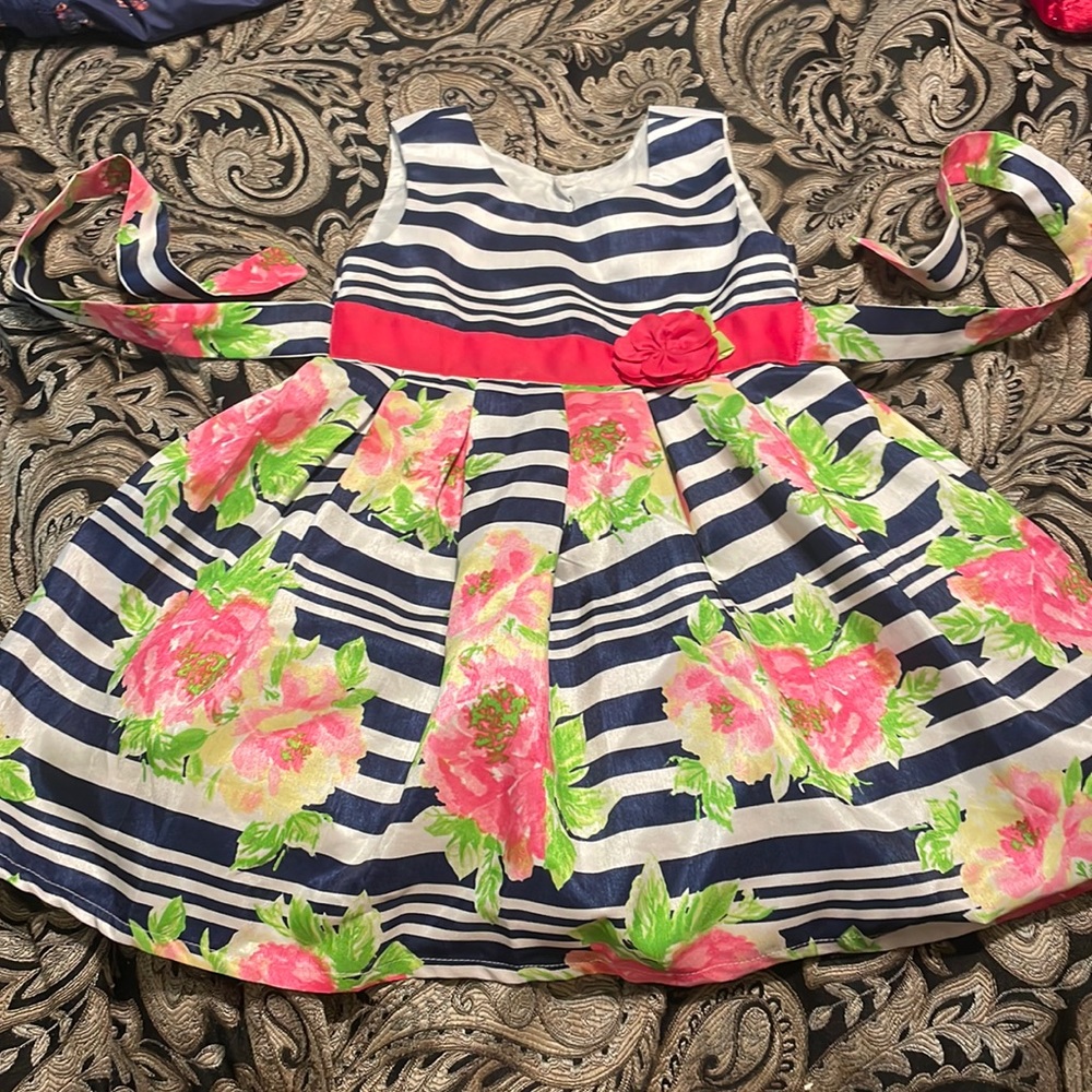 Girls 3T Flower accented Dress